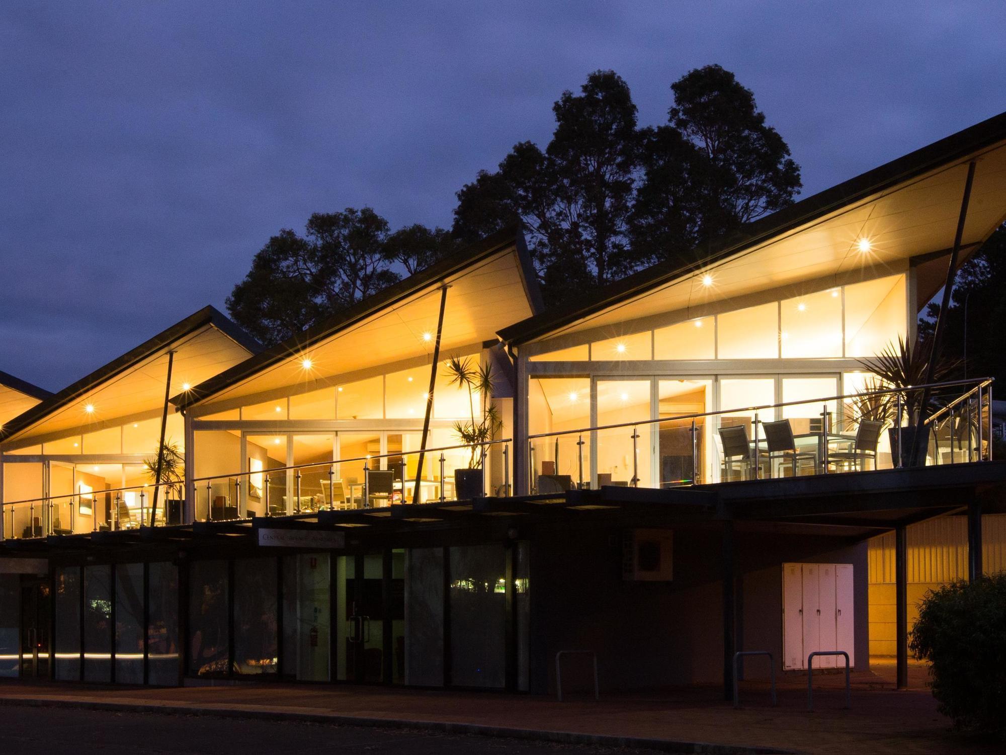 Central Avenue Apartments Margaret River Exteriör bild